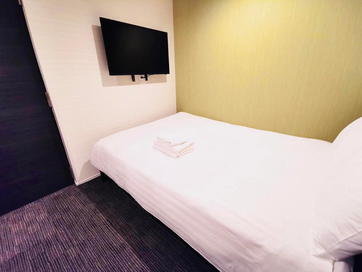 Glou Higashi Shinjuku Hotel Tokyo Exterior photo