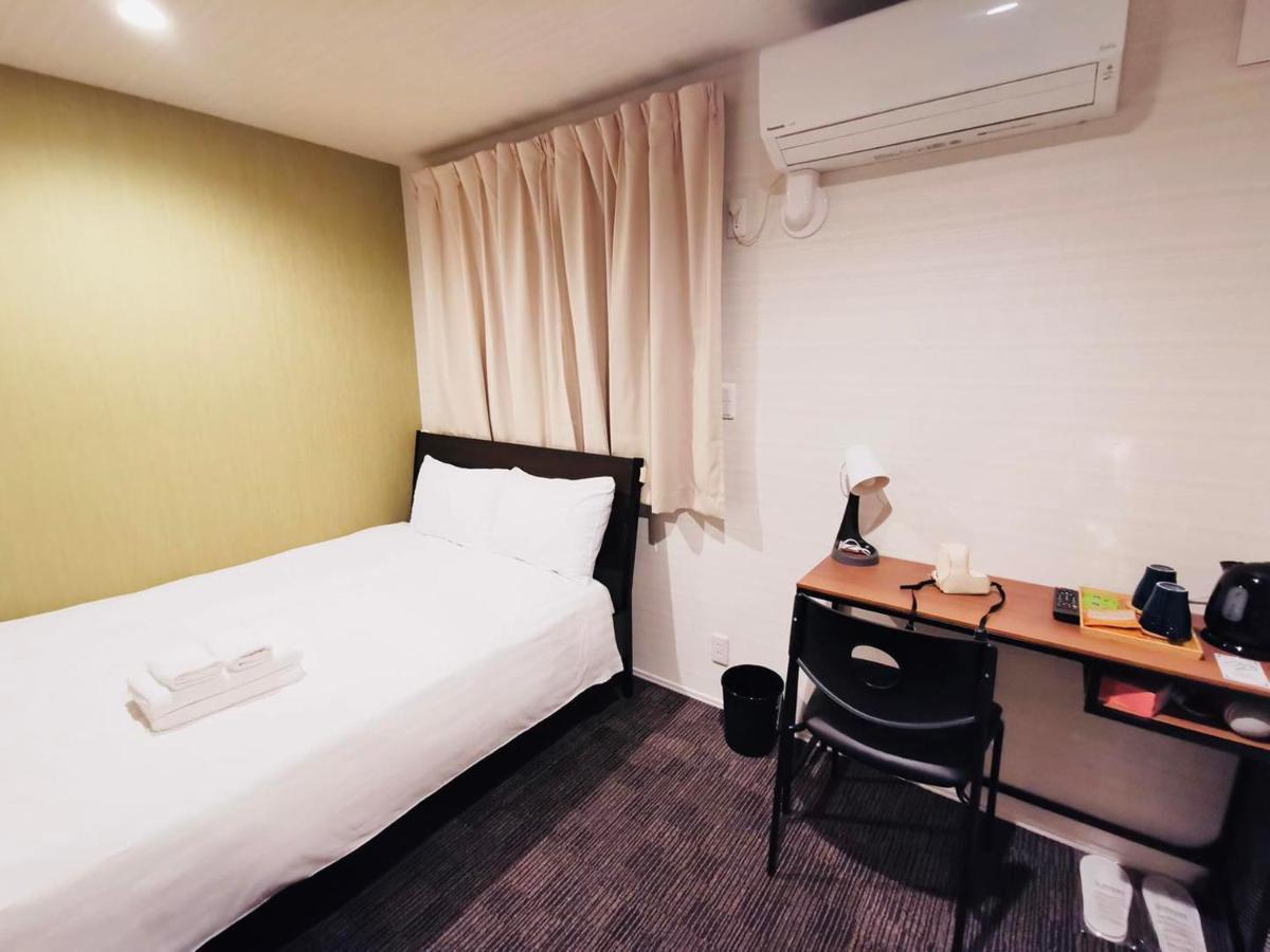 Glou Higashi Shinjuku Hotel Tokyo Exterior photo