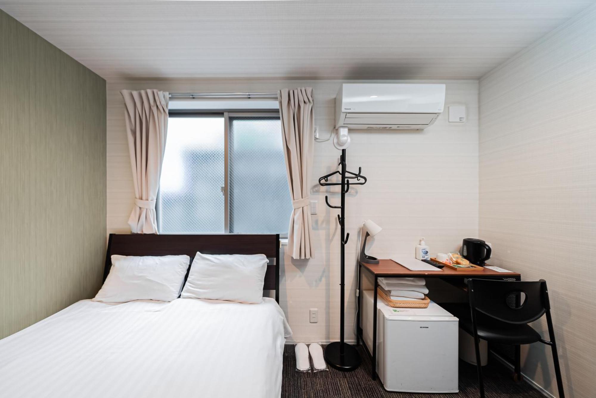 Glou Higashi Shinjuku Hotel Tokyo Exterior photo
