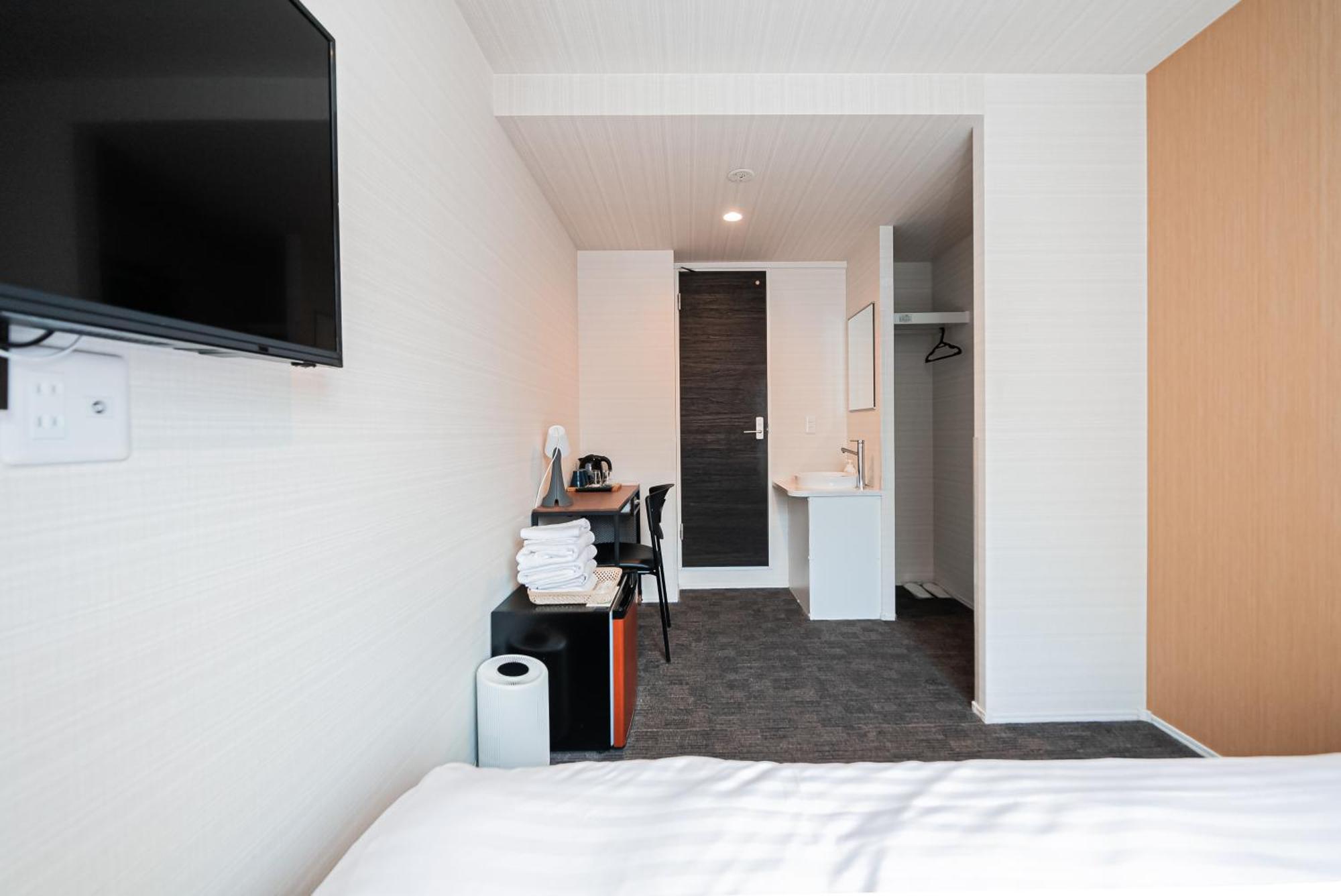 Glou Higashi Shinjuku Hotel Tokyo Exterior photo